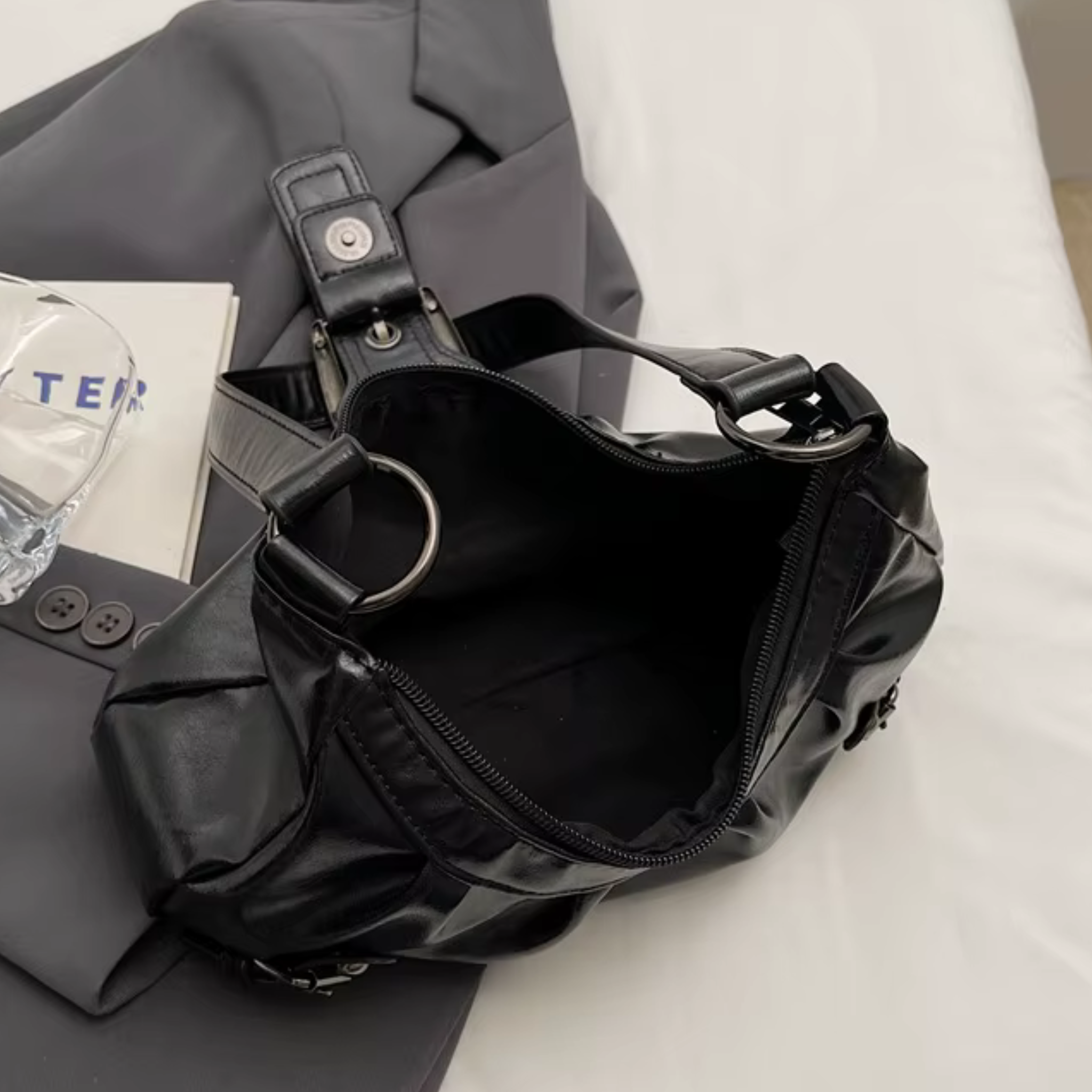 Sac a main en similicuir plissé élégant - Louna