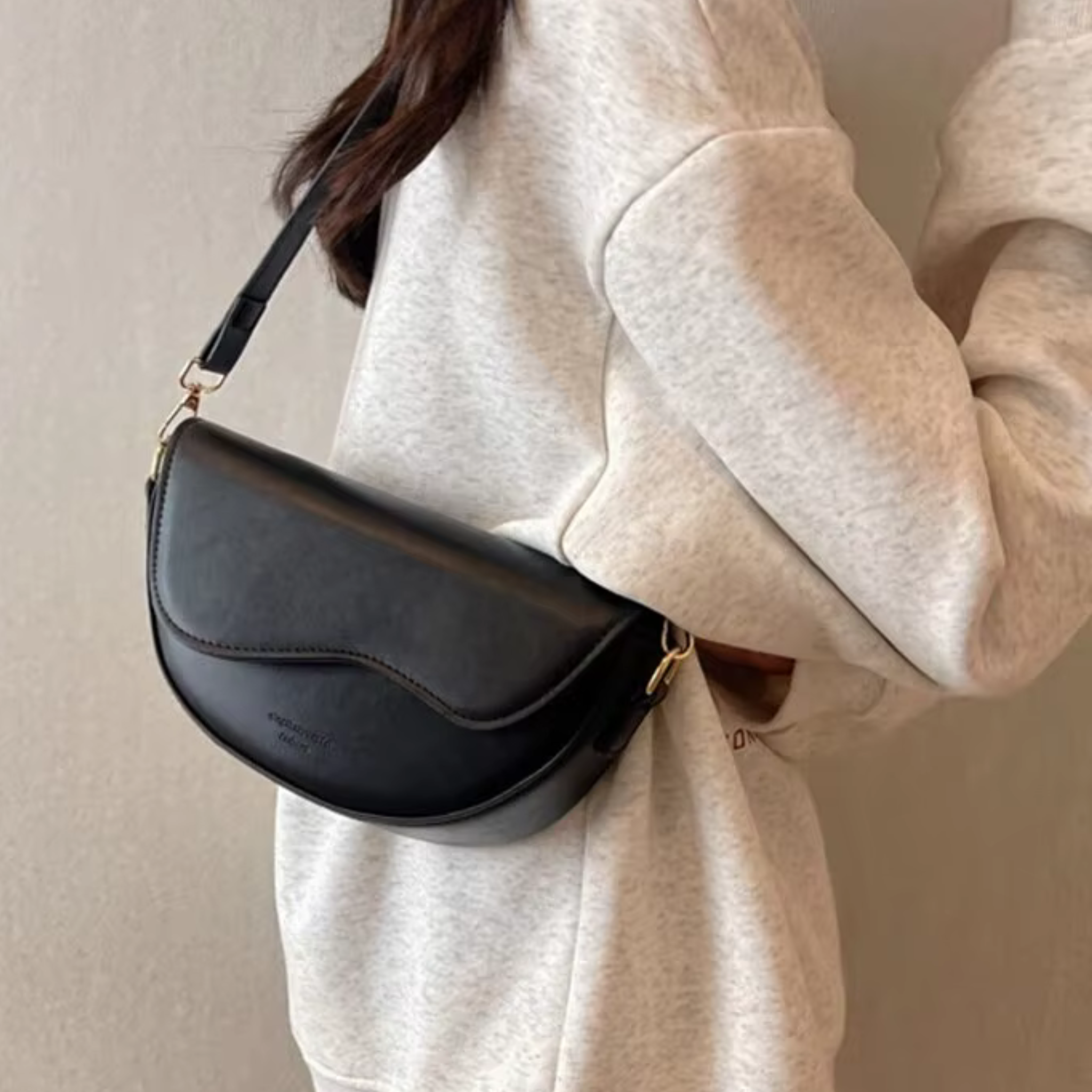 Sac bandoulière vintage femme en similicuir avec large sangle - Dune