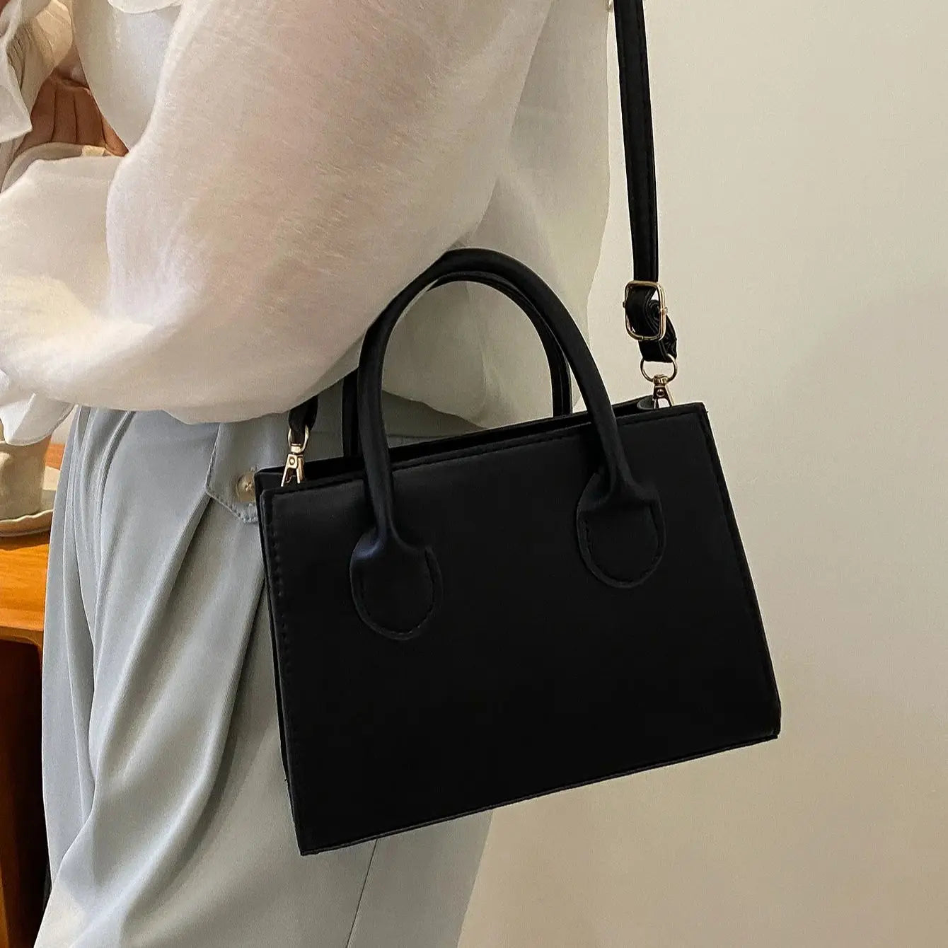 Sac bandoulière femme en Similicuir compact - Lenora