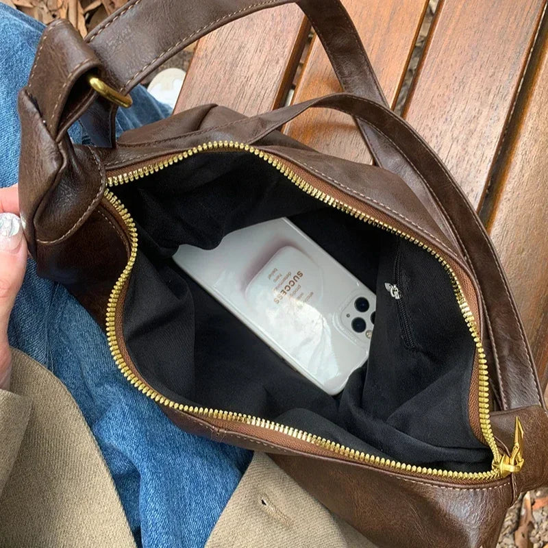 Sac Bandoulière femme en similicuir souple et pratique - LÉANA