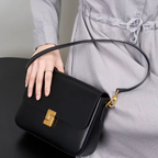 Mini sac bandoulière en similicuir carré - Livia