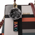 Sac bordeaux - zoom pompon